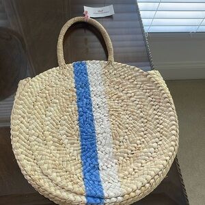Vineyard vines beach woven straw tote